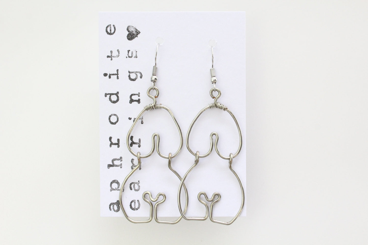 wire earrings | woman