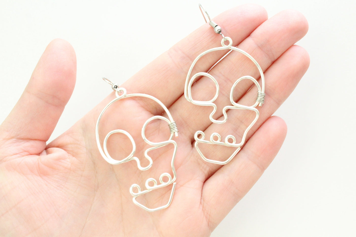 wire earrings | skull