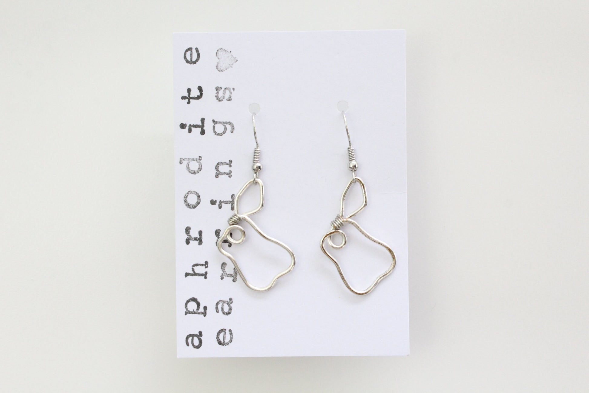 wire earrings | pear