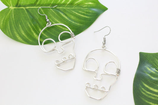 wire earrings | skull