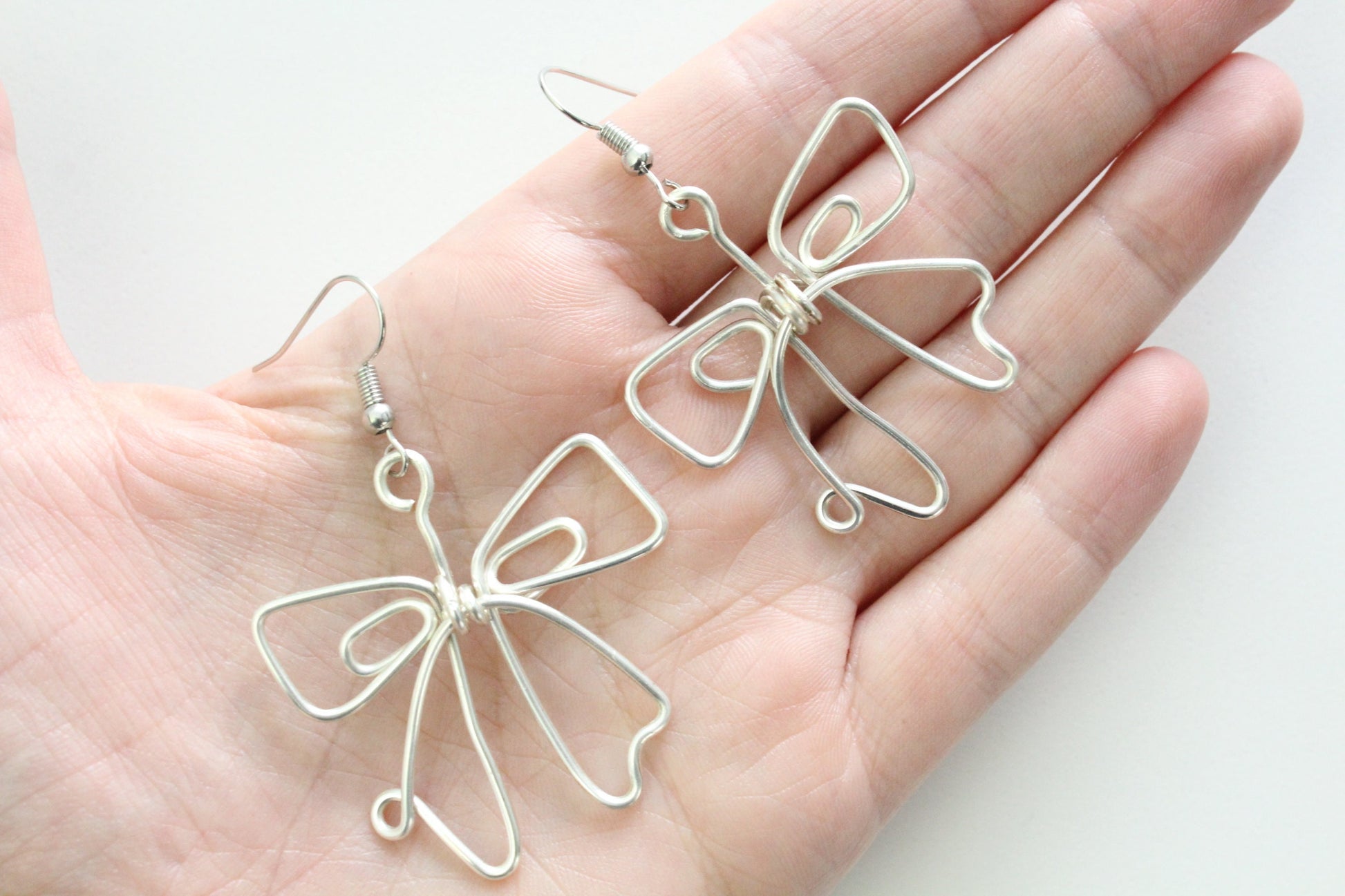 wire earrings | bow